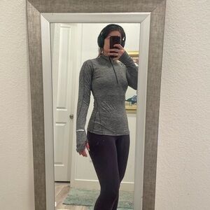 NIKE Heather Gray Dri-Fit Long Sleeve Running Top